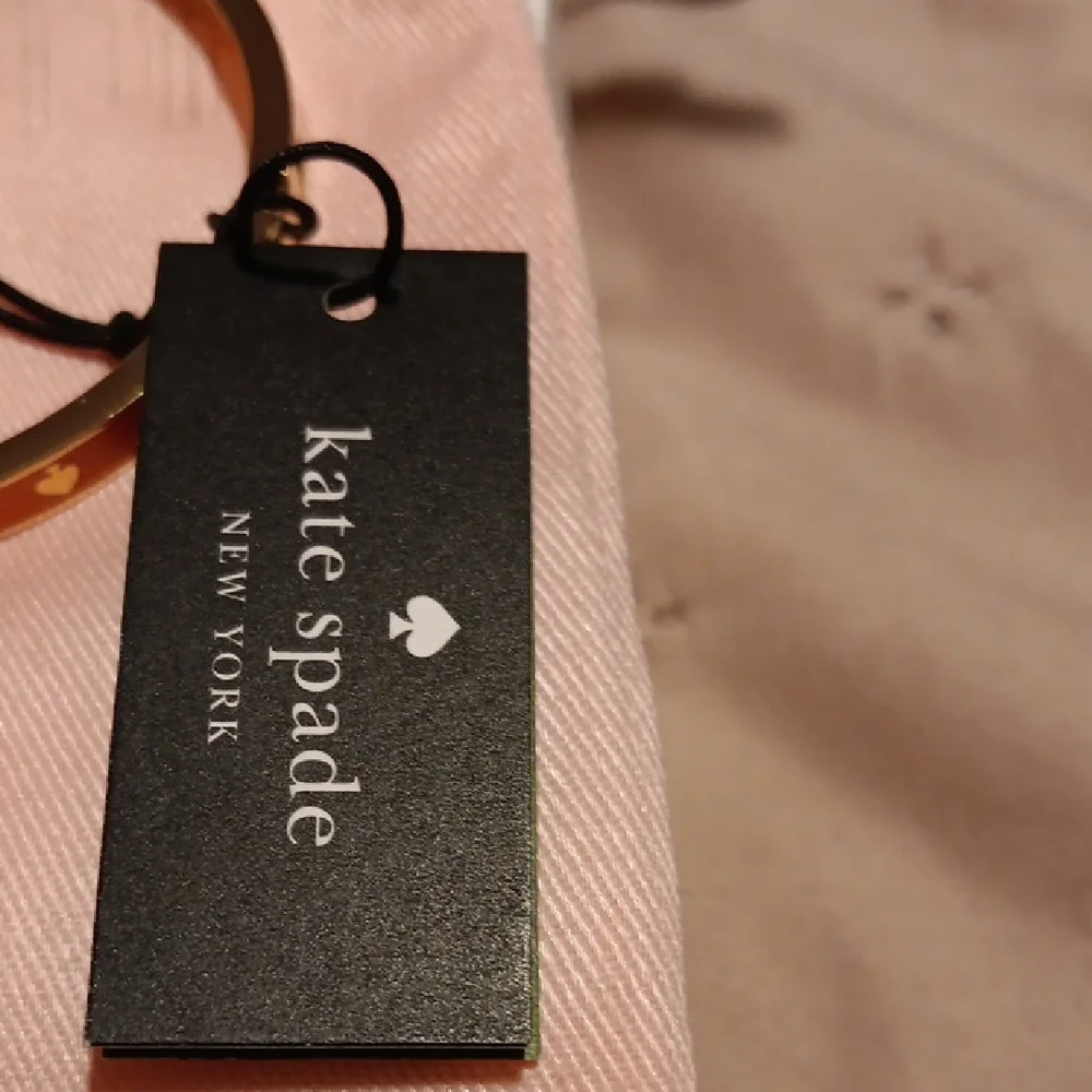 kate spade gold enamel bangle with spade motif - Picture 3 of 3